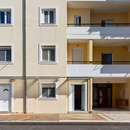 K28 Maisonette Апартаменты Каламата